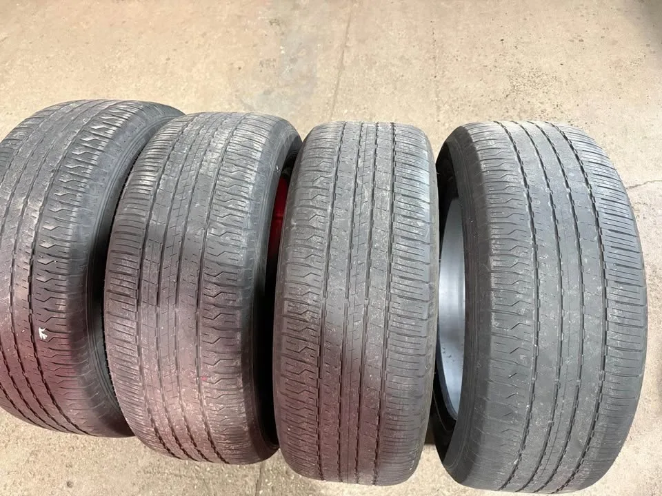 DunLop tires (235/55R19) image indicator(2)