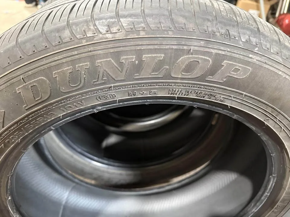 DunLop tires (235/55R19) image indicator(3)