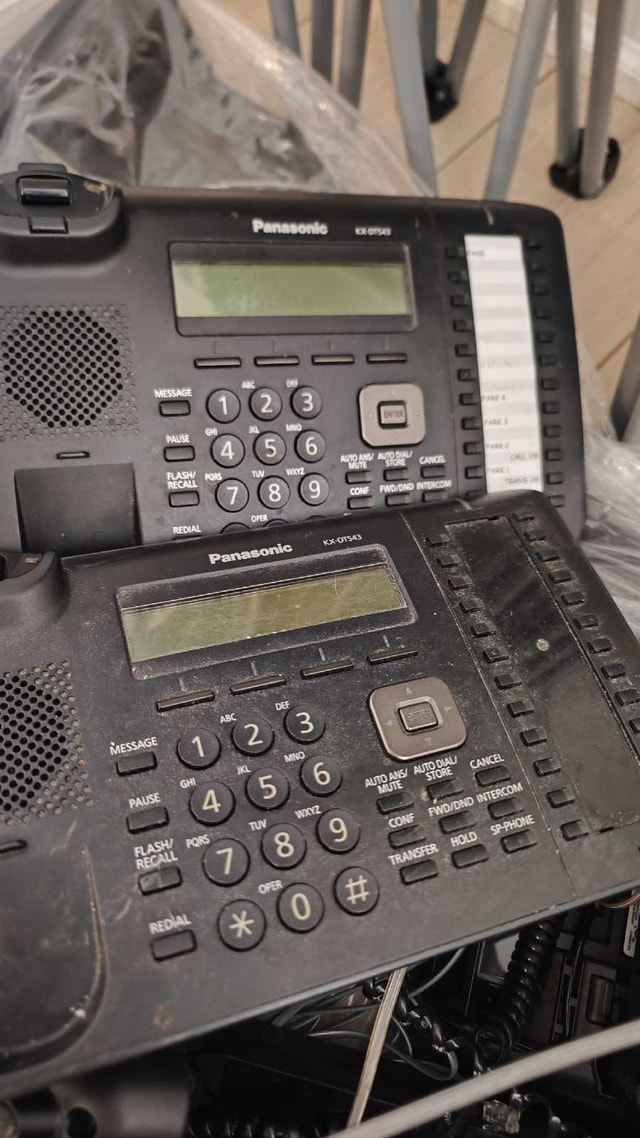 Panasonic KX-TD543 phone - photo 2