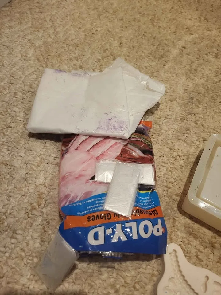 Resin accessories and molds image indicator(5)