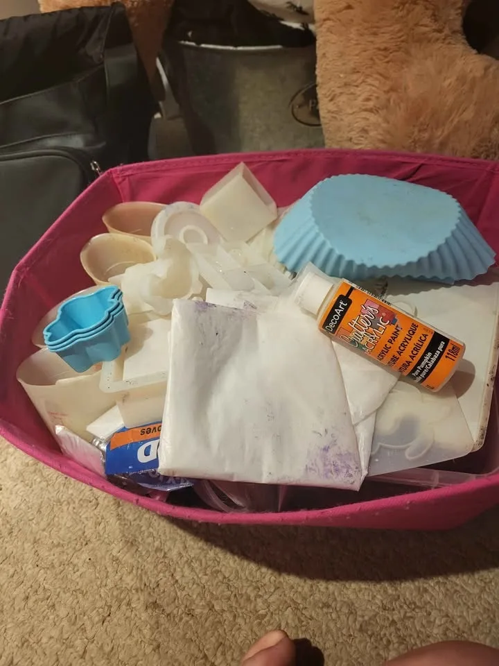 Resin accessories and molds image indicator(10)