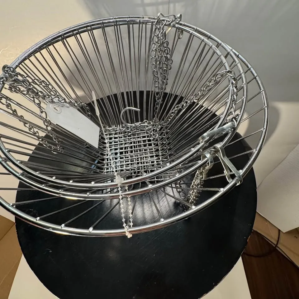 BRAND NEW - never used Metal 2 tier hanging basket image indicator(3)