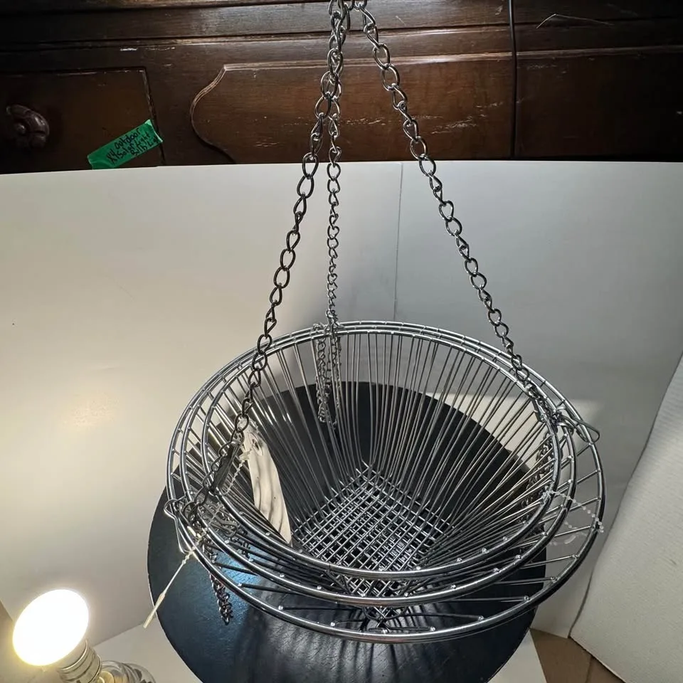 BRAND NEW - never used Metal 2 tier hanging basket image indicator(7)
