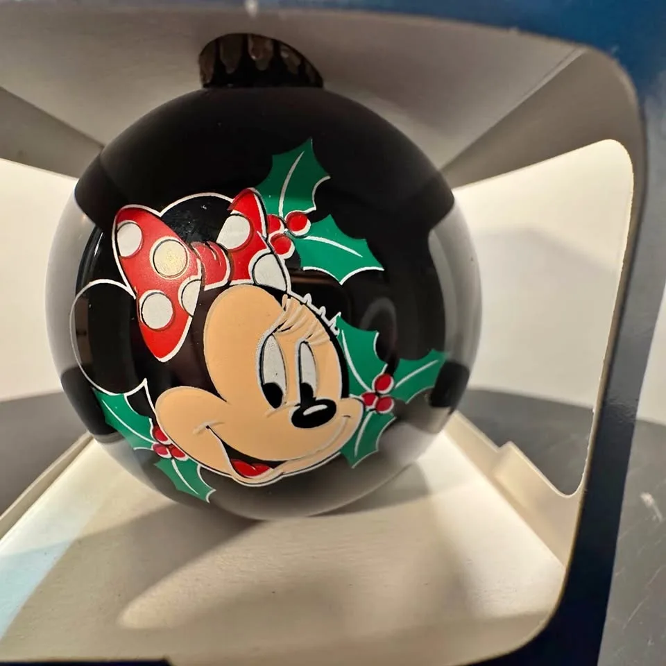 IN ORIGINAL BOX Vintage Minnie Mouse Christmas ornament