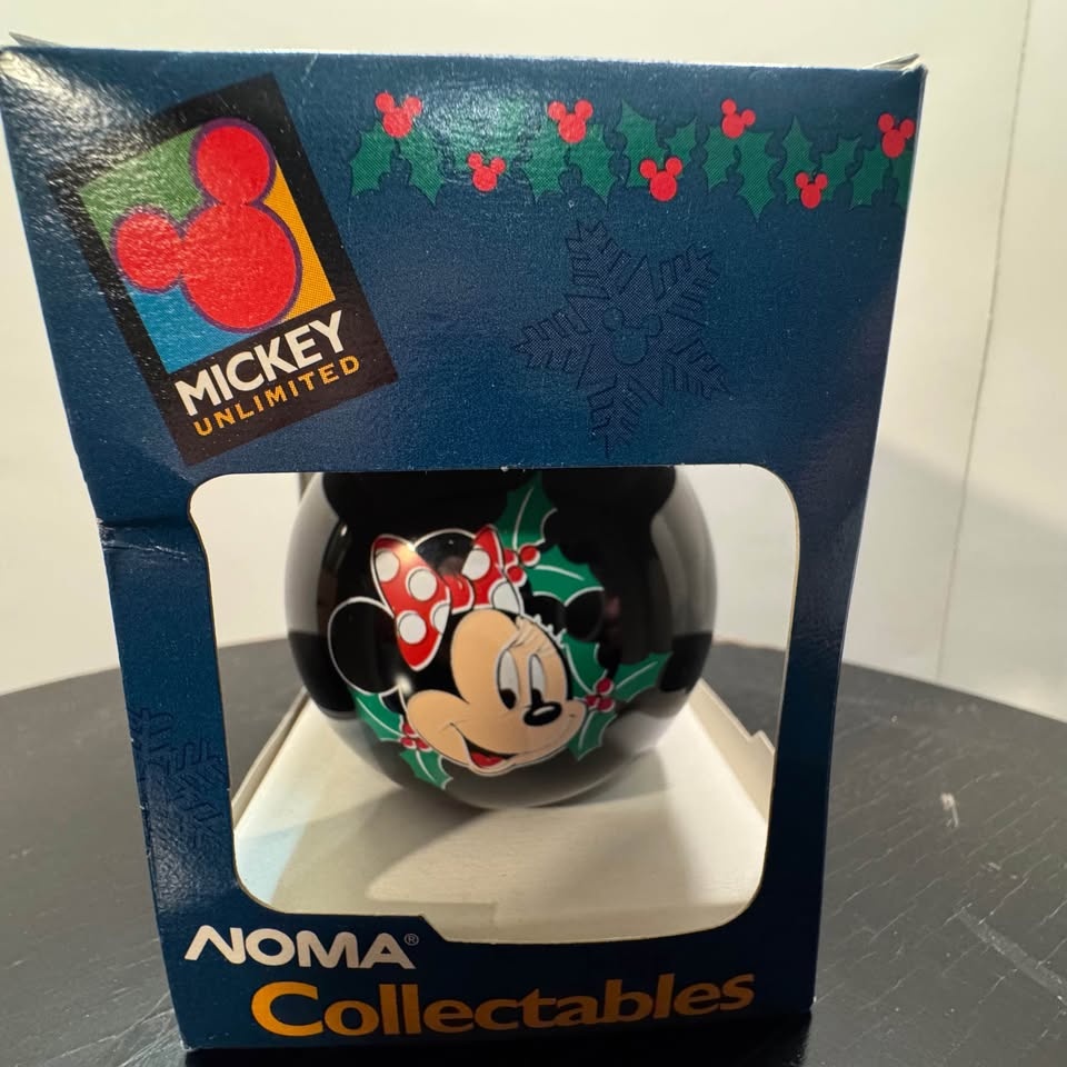 IN ORIGINAL BOX Vintage Minnie Mouse Christmas ornament - photo 2