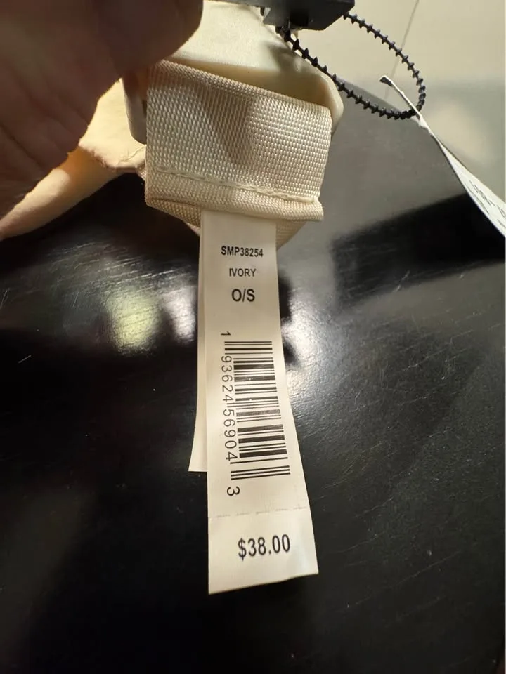 BRAND NEW Activate Nylon Beltbag in cream image indicator(3)