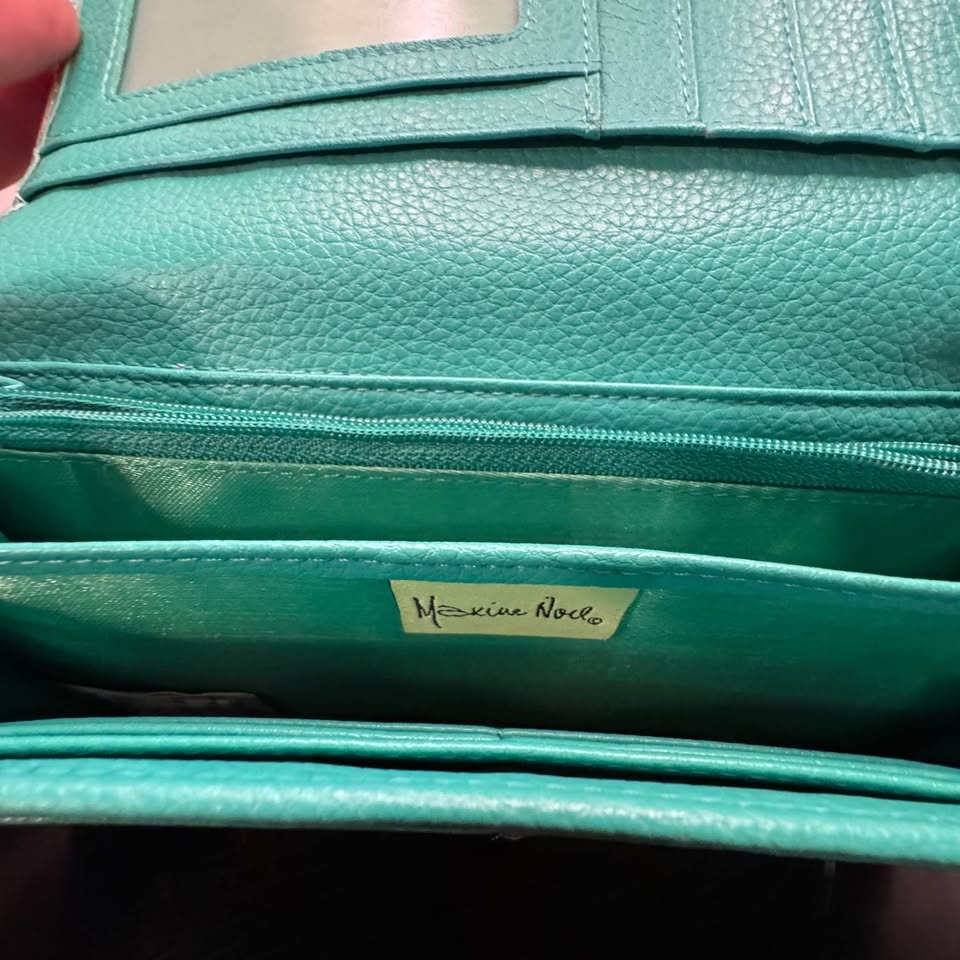 BRAND NEW Maxine Noel "Friends" wallet - photo 4