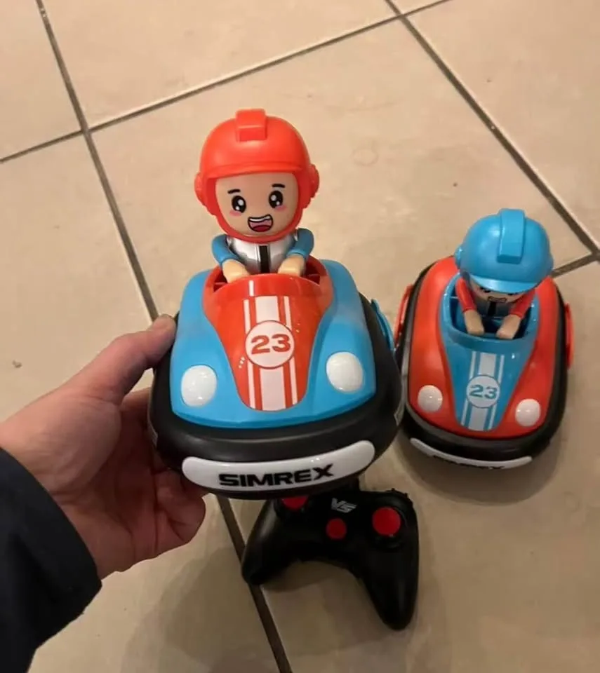 Remote Control Bumper Cars for Kids (BRAND NEW) image indicator(9)