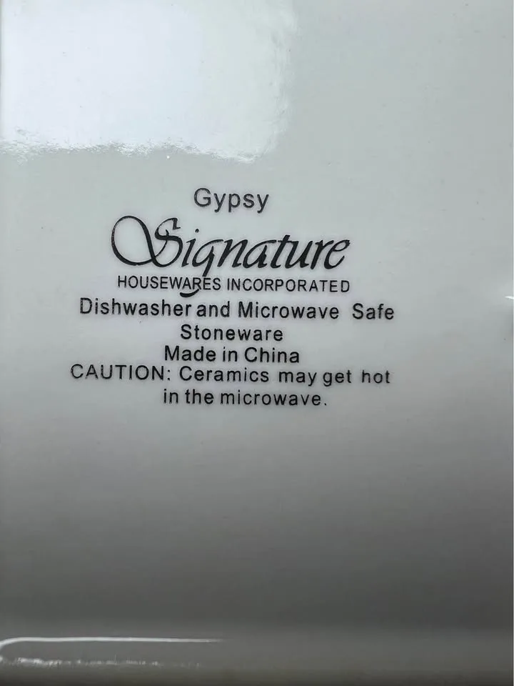 Gypsy Signature Butter Dish Red Burgundy & Blue Floral & Dots image indicator(6)