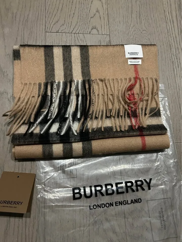 Burberry Scarf Winter Men’s & women image indicator(2)