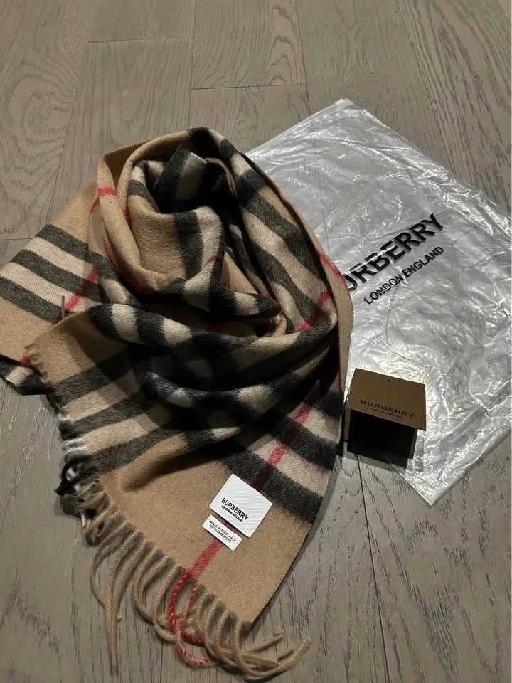 Burberry Scarf Winter Men’s & women image indicator(3)