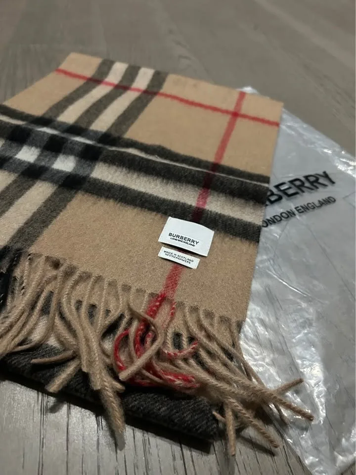 Burberry Scarf Winter Men’s & women image indicator(6)