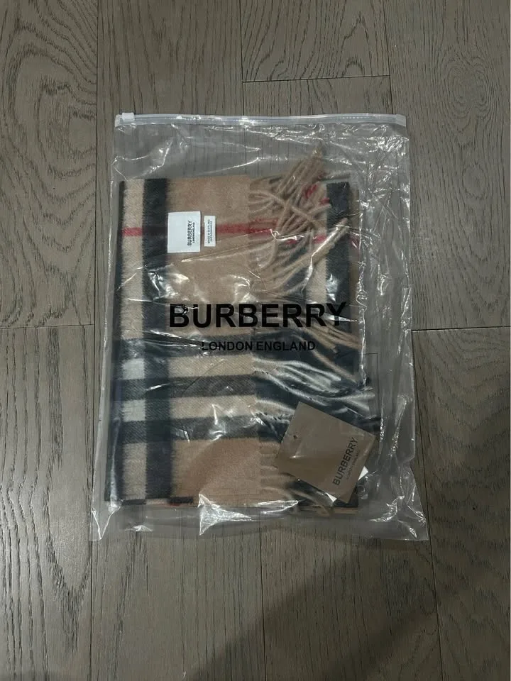 Burberry Scarf Winter Men’s & women image indicator(8)