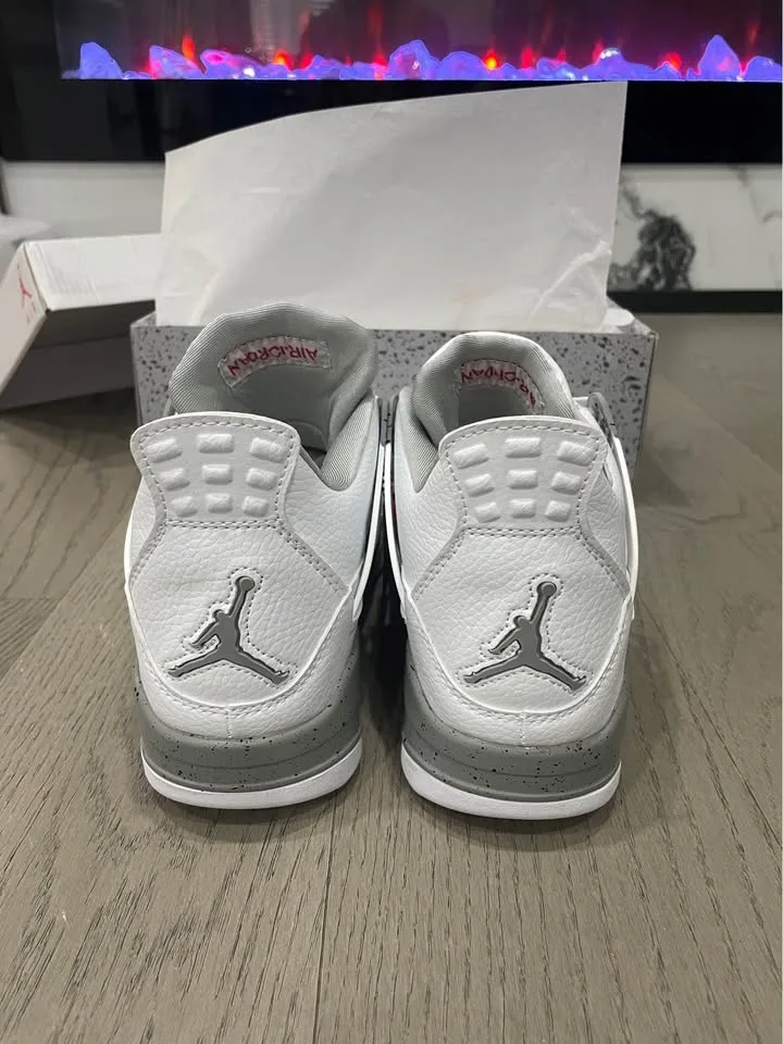 Jordan 4 White Oreos size 9.5 image indicator(7)