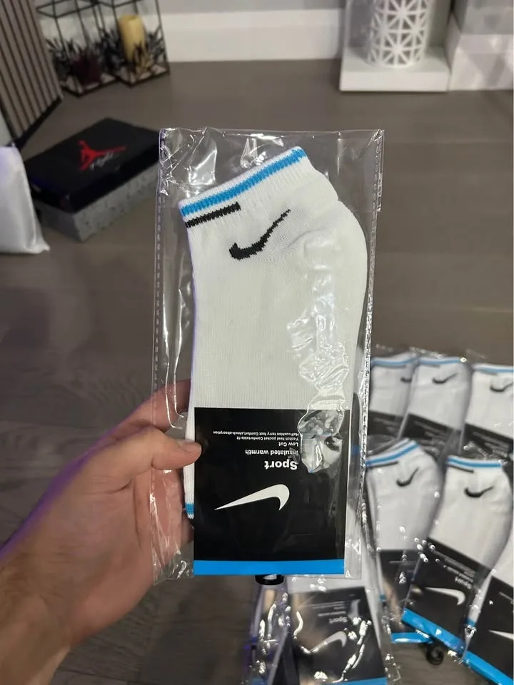 10 Nike socks brand new still packaged image indicator(3)