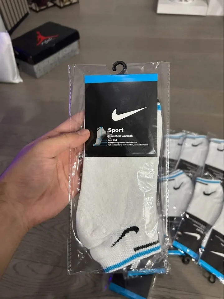 10 Nike socks brand new still packaged image indicator(4)