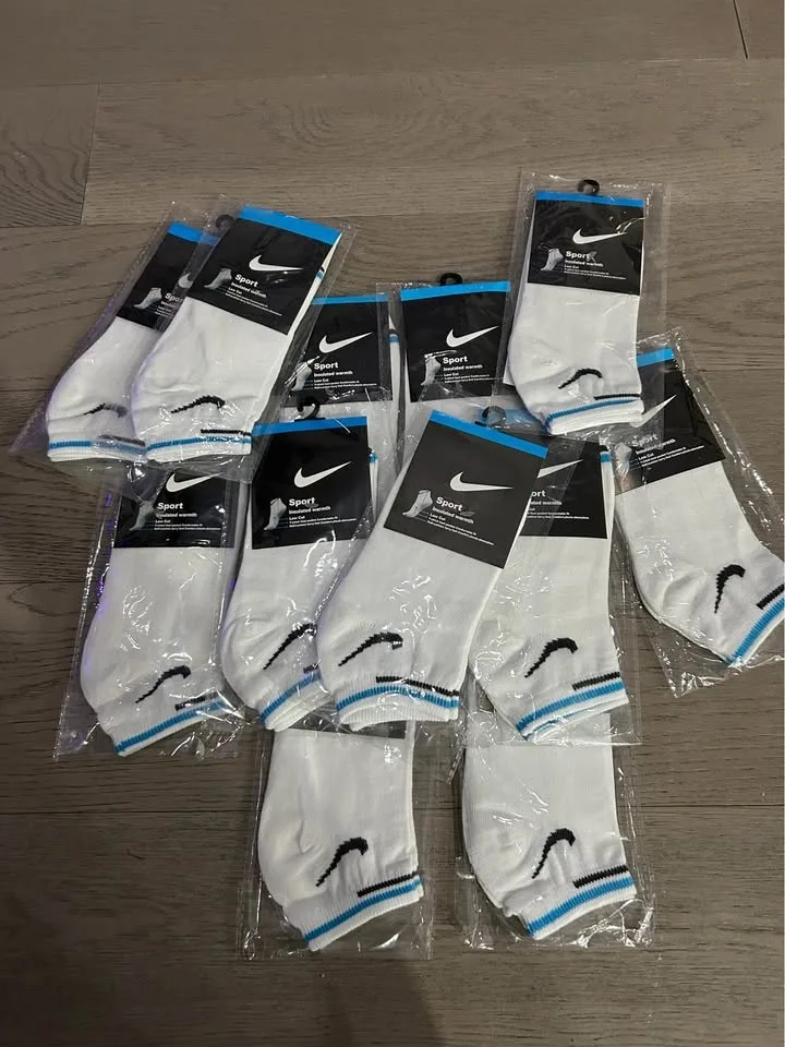 10 Nike socks brand new still packaged image indicator(6)