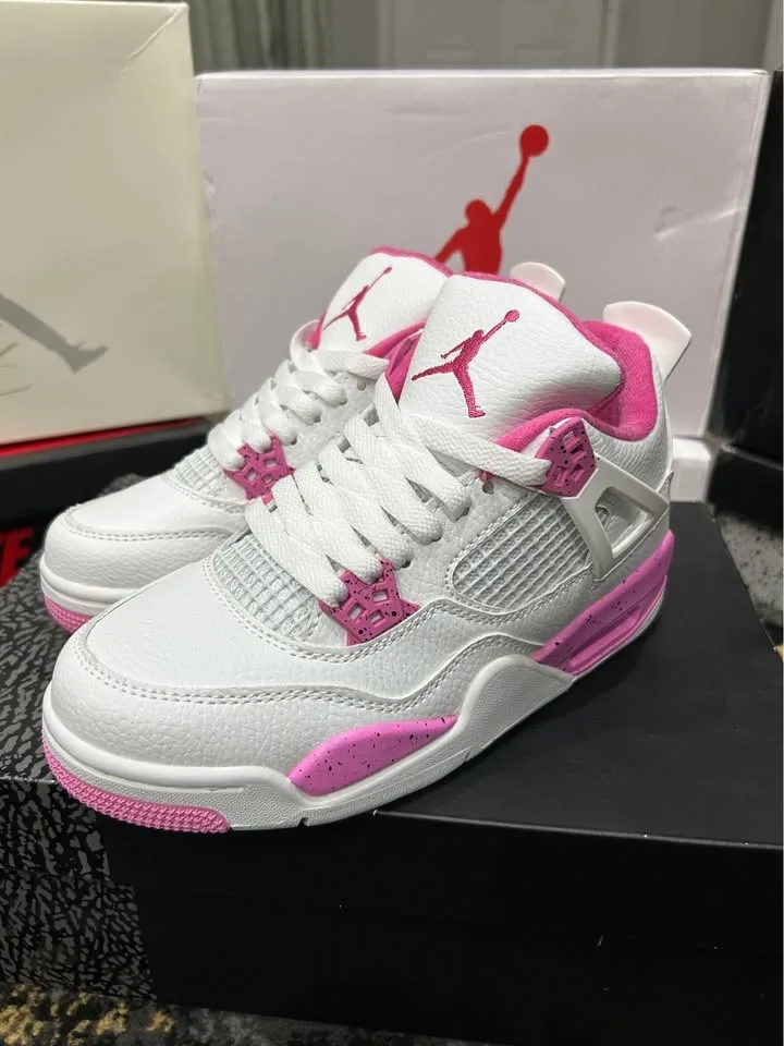 Jordan 4 Pink Oreos Size 7W image indicator(3)
