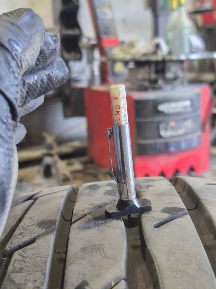 2018 Mercedes-Benz Mercedes-AMG C-Class image indicator(9)