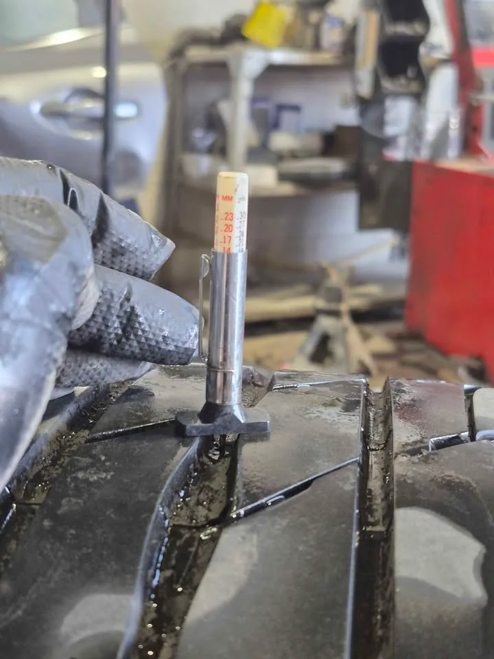 2018 Mercedes-Benz Mercedes-AMG C-Class image indicator(10)