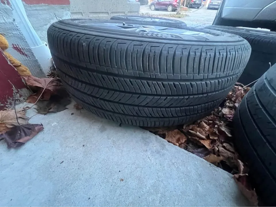 2021-2023 Hyundai Elantra stock rims, Summer Tires image indicator(6)