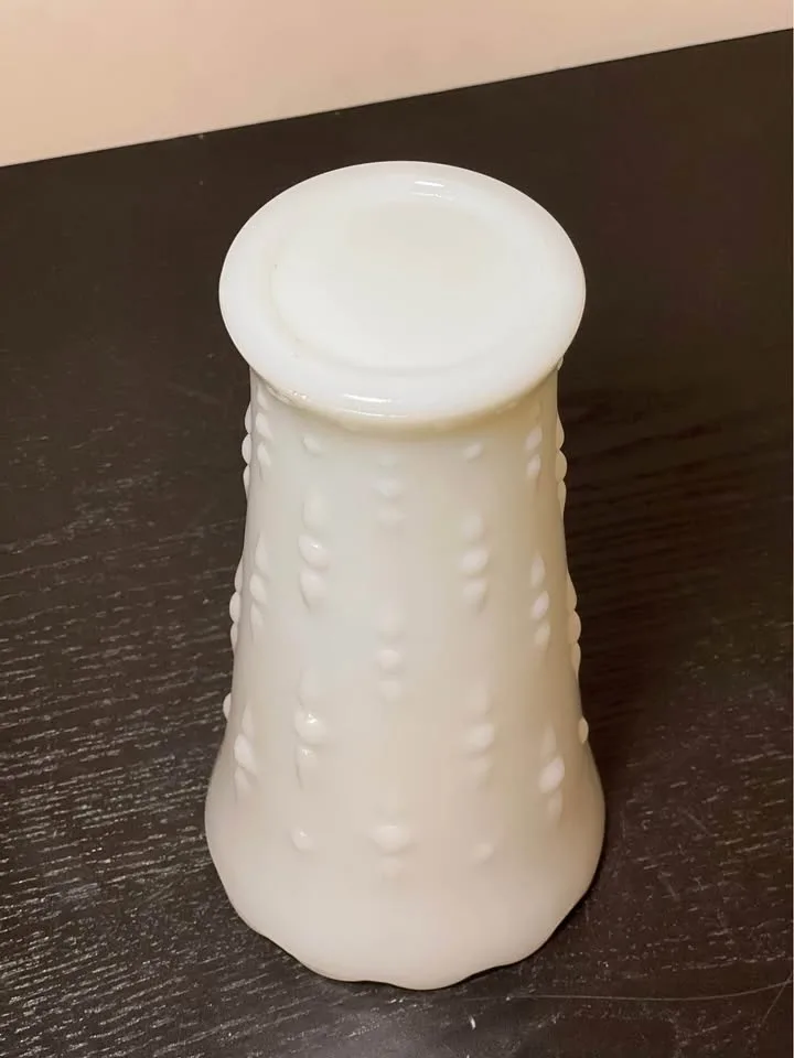 Anchor Hocking Teardrop Vase, Milk Glass, 7" Tall image indicator(5)