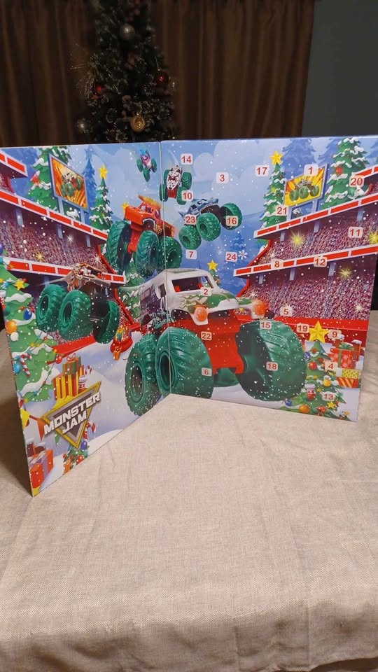The MONSTER JAM Advent Calendar. - photo 2