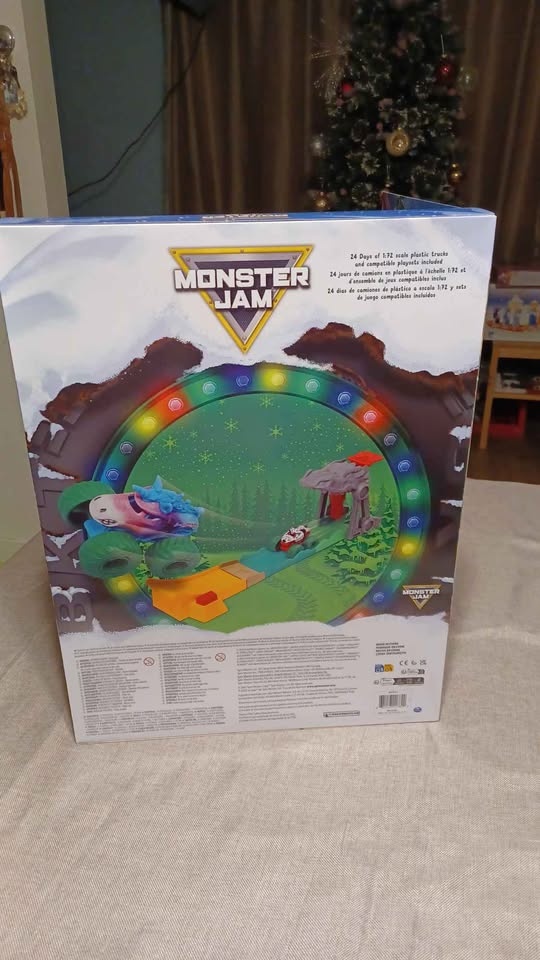 The MONSTER JAM Advent Calendar. - photo 3