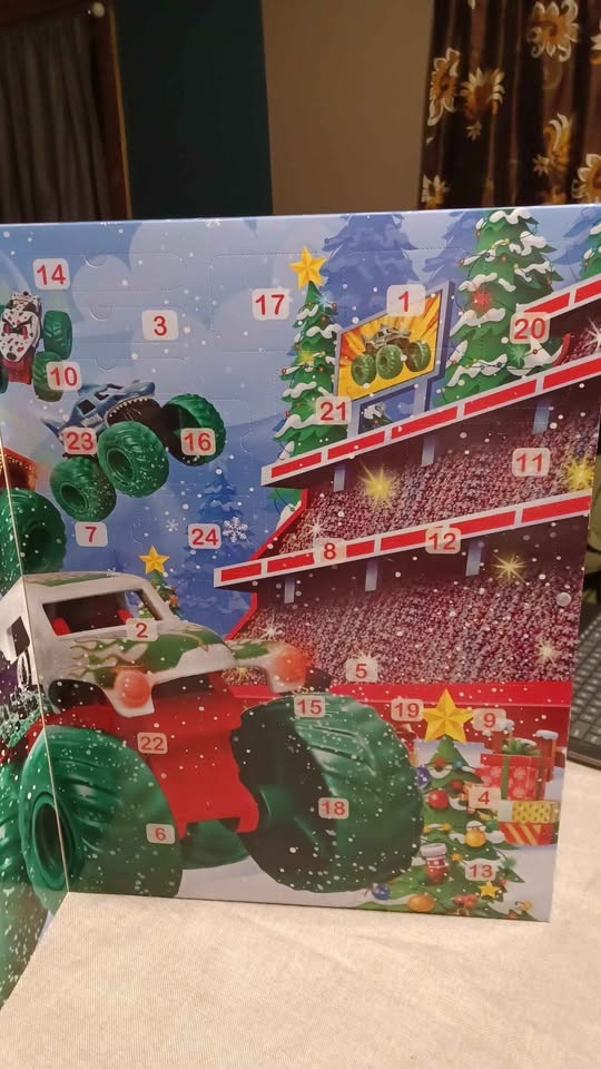 The MONSTER JAM Advent Calendar. - photo 4