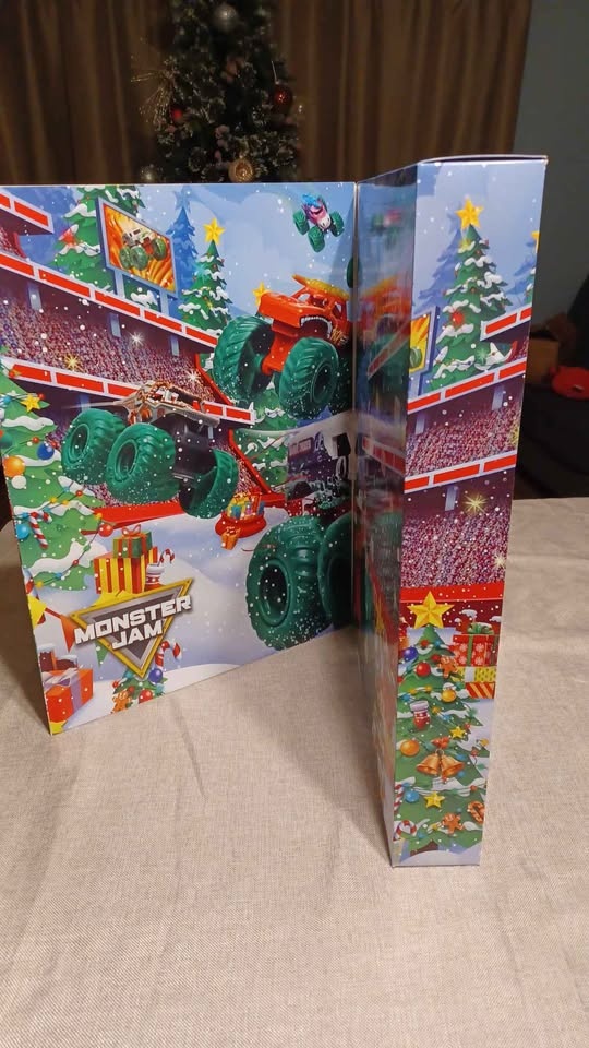 The MONSTER JAM Advent Calendar. - photo 5