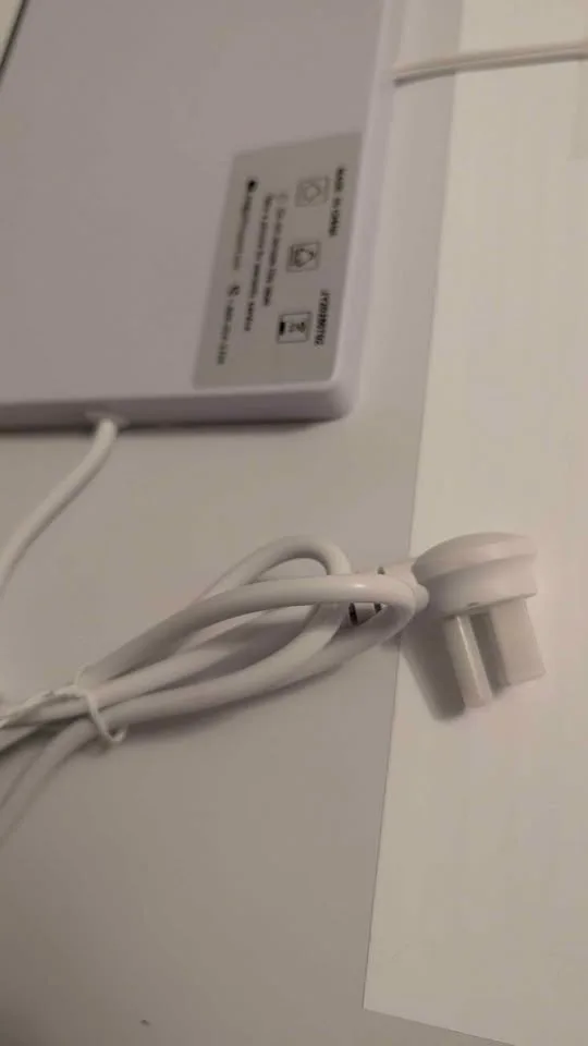 Dibbrun LED Anti-Fog Bathroom Mirror - New in Box! image indicator(4)