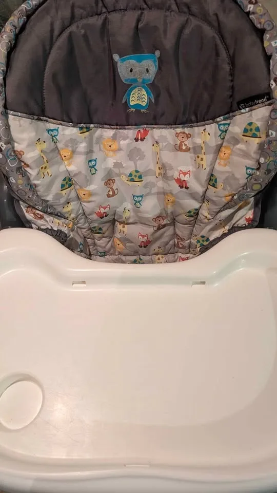 High chair - smoke free pet free house image indicator(3)