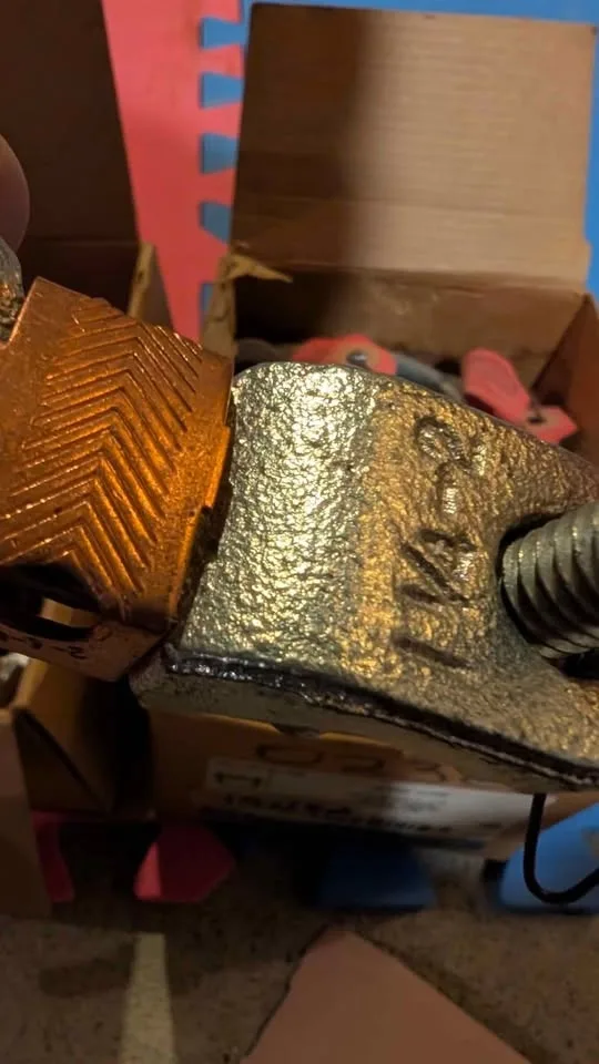 Thomas & Betts 3-TB Waterpipe Ground Clamps, 1 1/4"-2" - New image indicator(3)