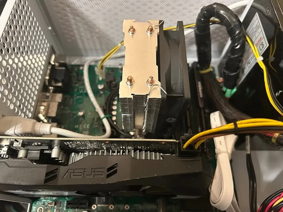 Good Small PC for Gaming and School, i7-7700, GTX 1060 6GB image indicator(6)