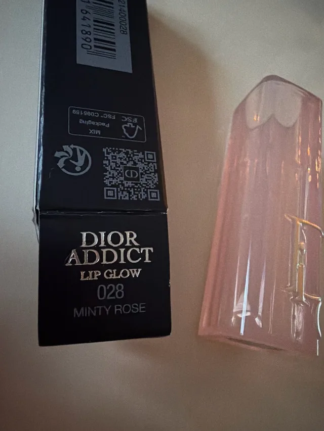 Dior Addict Lip Glow image indicator(2)