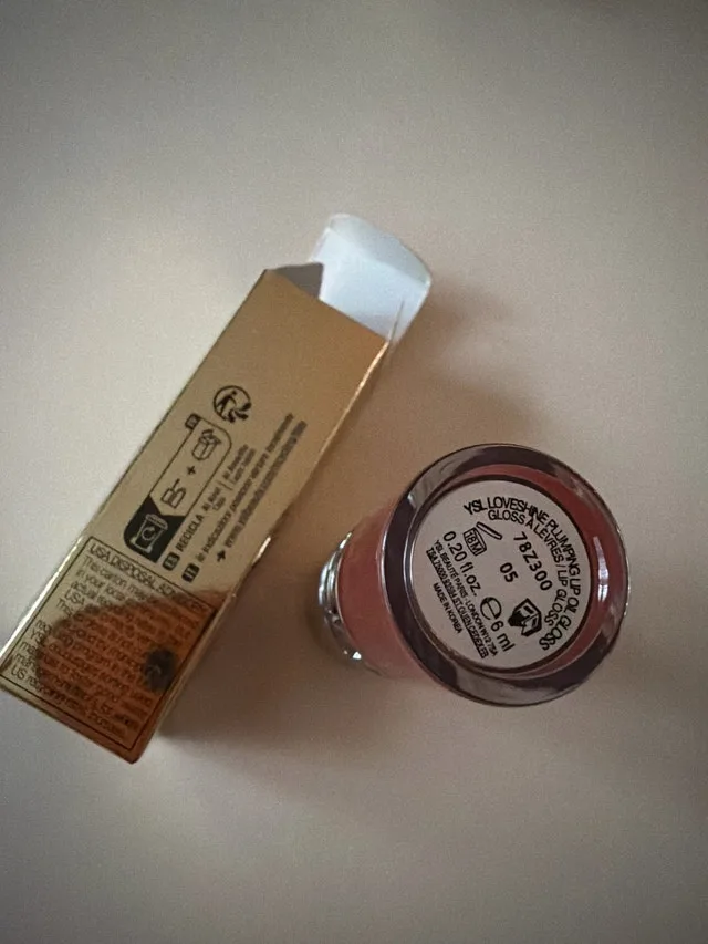 Ysl love shine lip oil gloss image indicator(2)