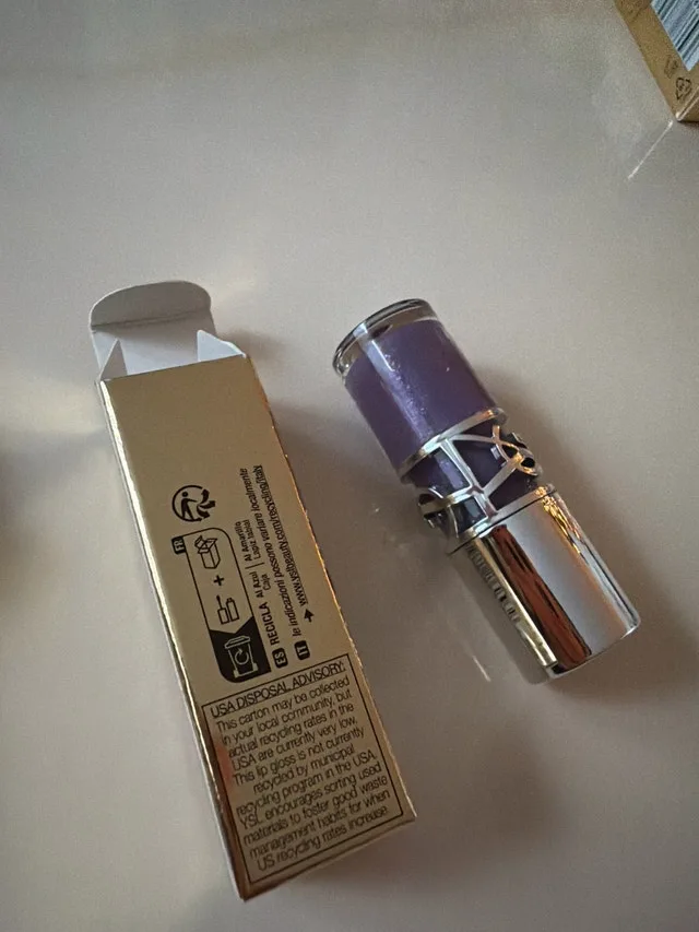 Ysl love shine lip oil gloss image indicator(3)