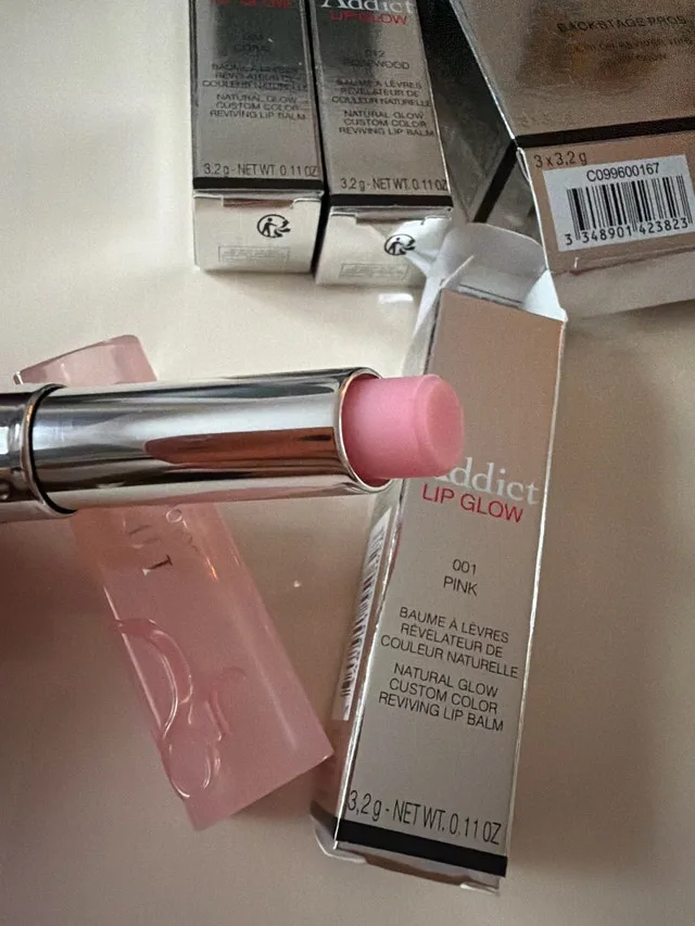 Dior Addict Lip Glow Backstage image indicator(2)