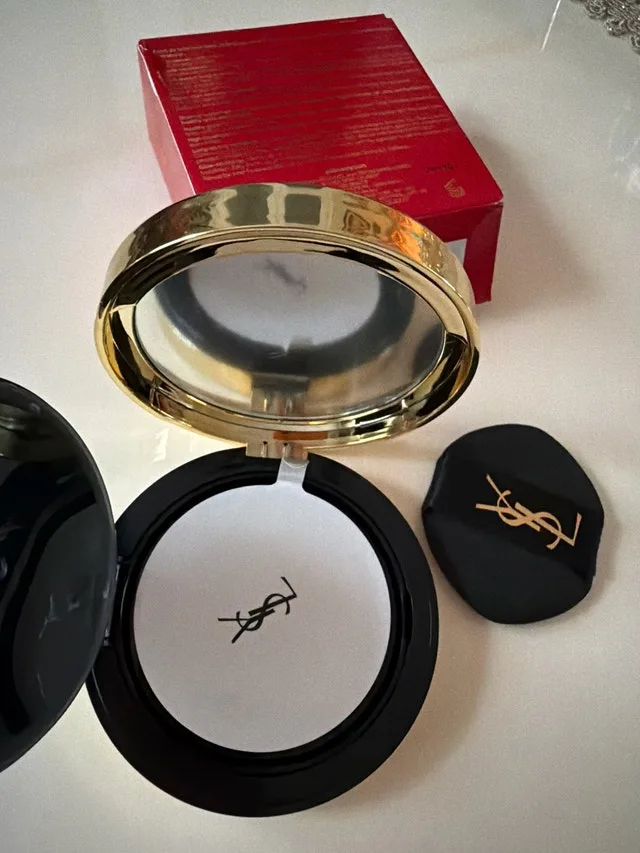ysl glow pact cushion image indicator(5)