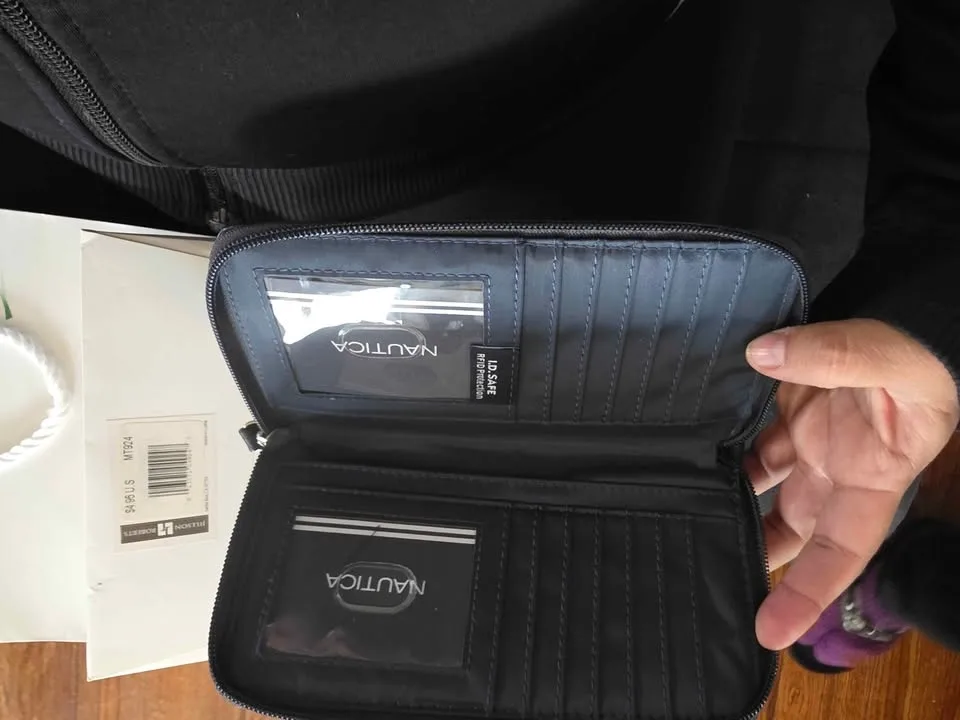Blue Wallet Nautica image indicator(4)