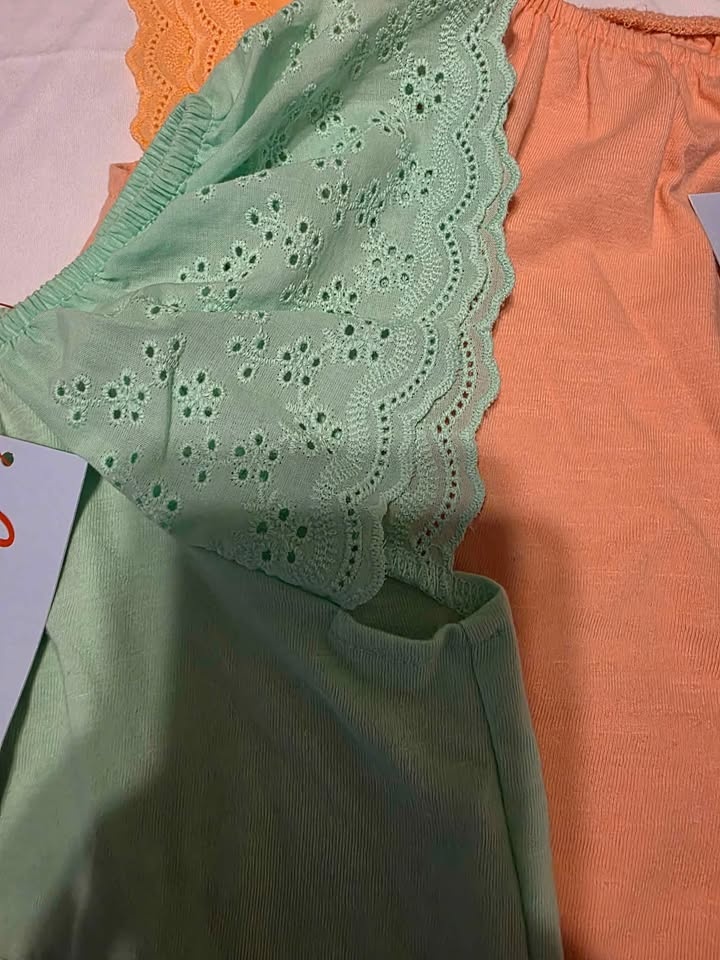 Girl youth Summer Tops 4 of them - photo 2