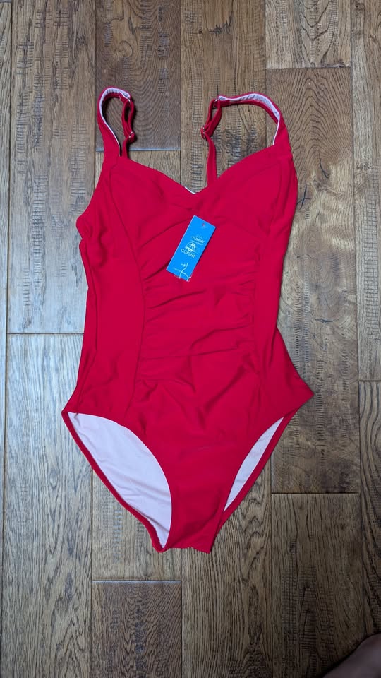 *NEW* (M or L)CUPSHE Red Ruched Tummy Control One-Piece - photo 2