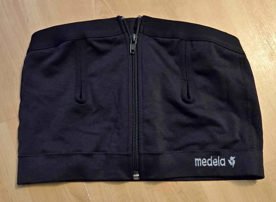 Medela Hands Free Pumping Bra - Black - Medium