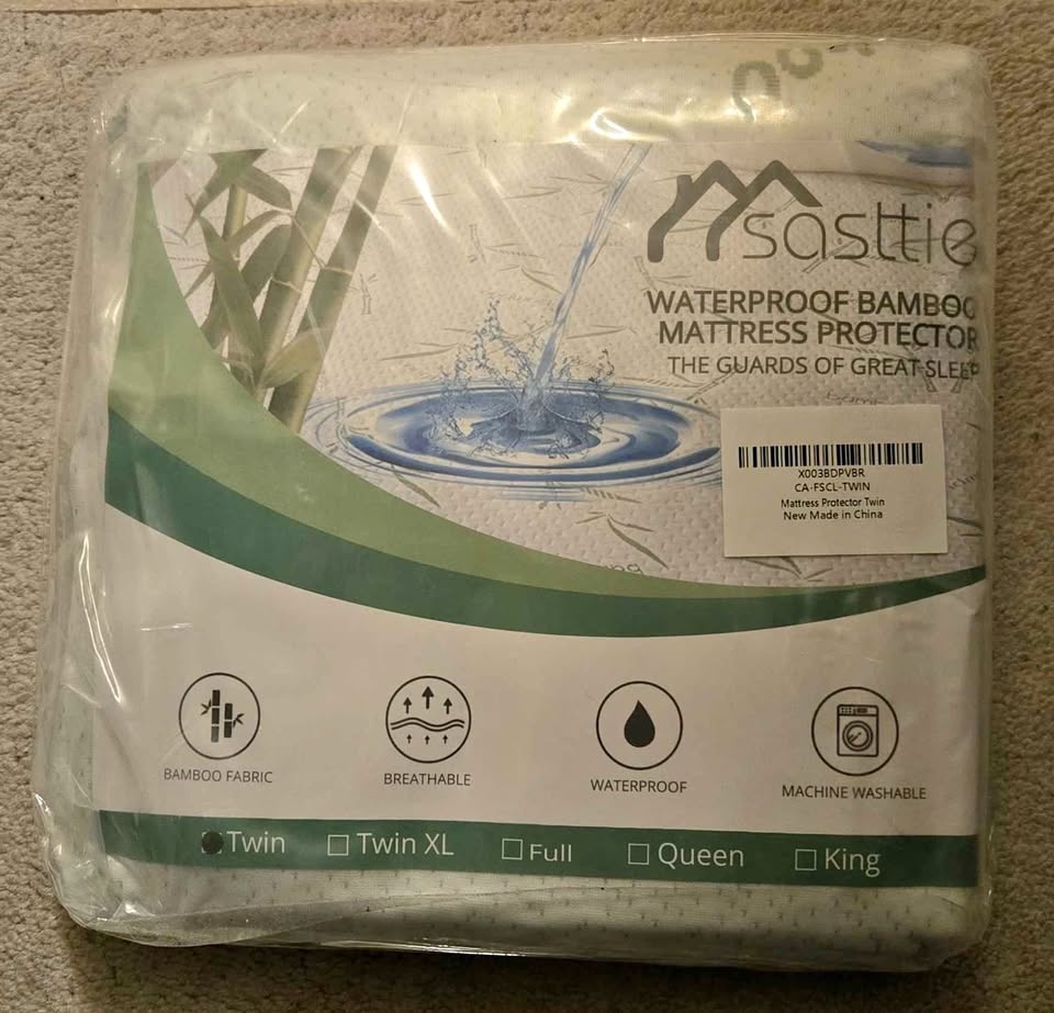 Sasttie Waterproof Bamboo Matress Protector - Twin