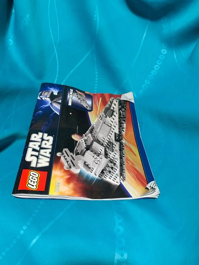 LEGO Star Wars 8099 Midi-Scale Imperial Star Destroyer image indicator(4)