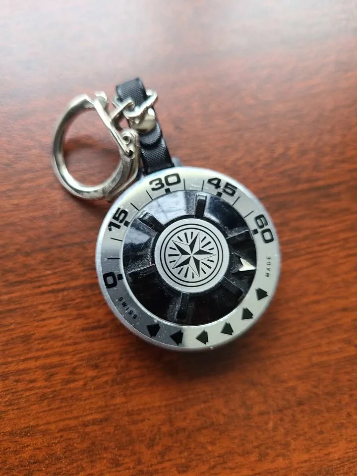 Vintage 1970'S Swiss made Memo Park parking timer keychain image indicator(7)