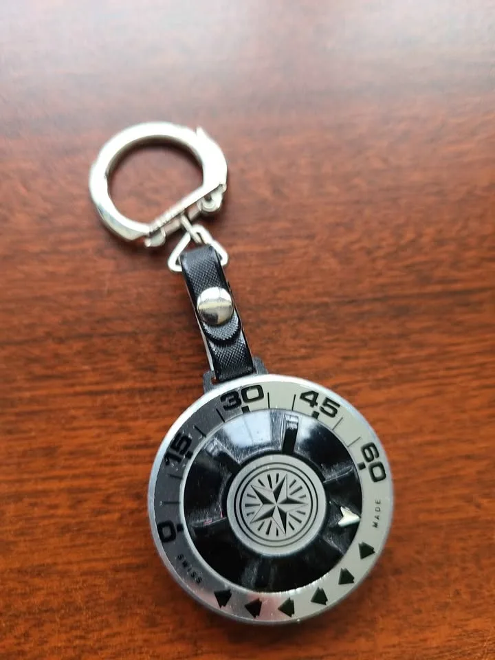 Vintage 1970'S Swiss made Memo Park parking timer keychain image indicator(8)