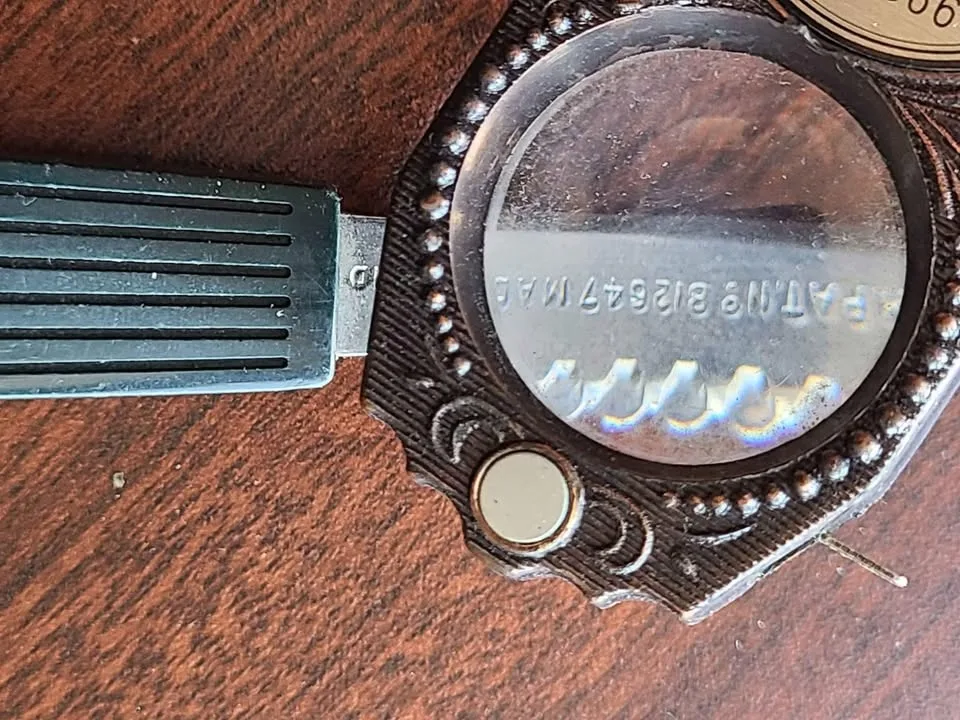 2 Vintage Letter Openers image indicator(6)