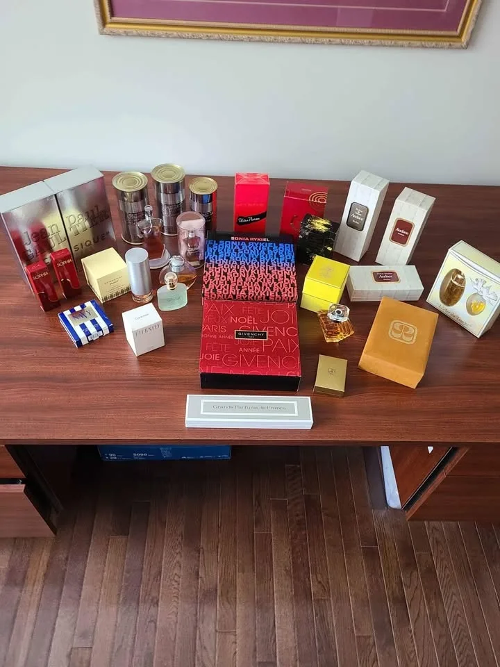 Exotic Vintage Perfumes - NOS image indicator(2)