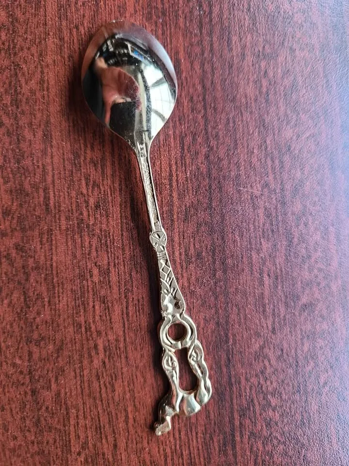 12 Teaspoons Set - NOS image indicator(2)